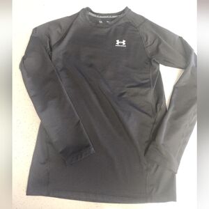 Under Armour Black Long Sleeve Thermal.  Youth xl